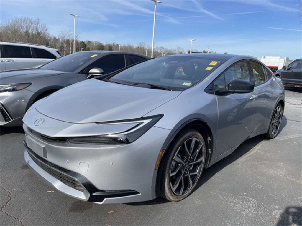 Used 2024 Toyota Prius Prime XSE Premium Hatchback