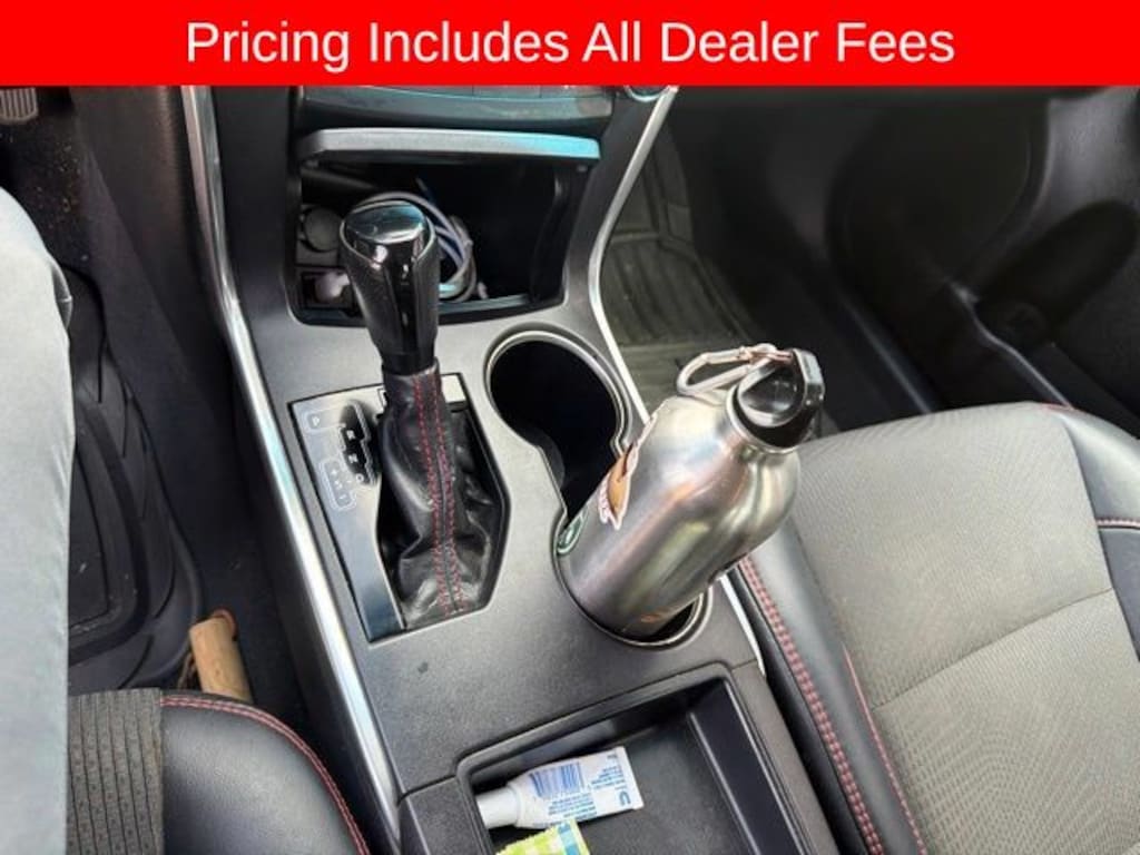 Used 2017 Toyota Camry SE Sedan