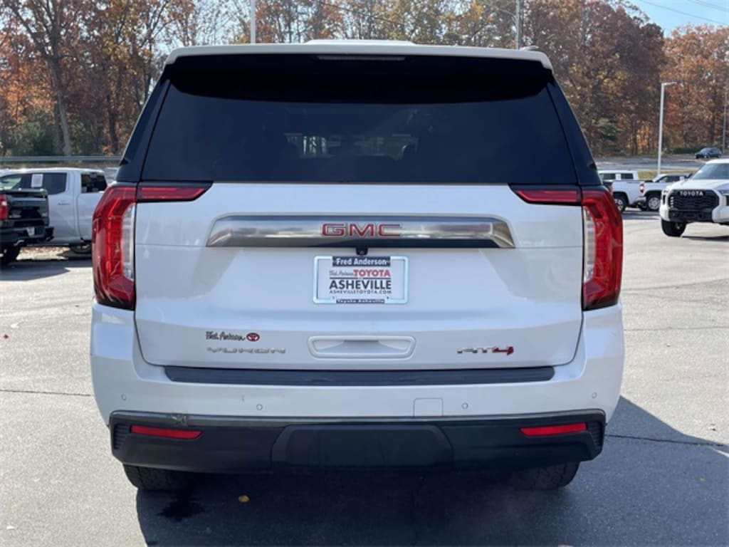 Used 2022 GMC Yukon XL AT4 SUV