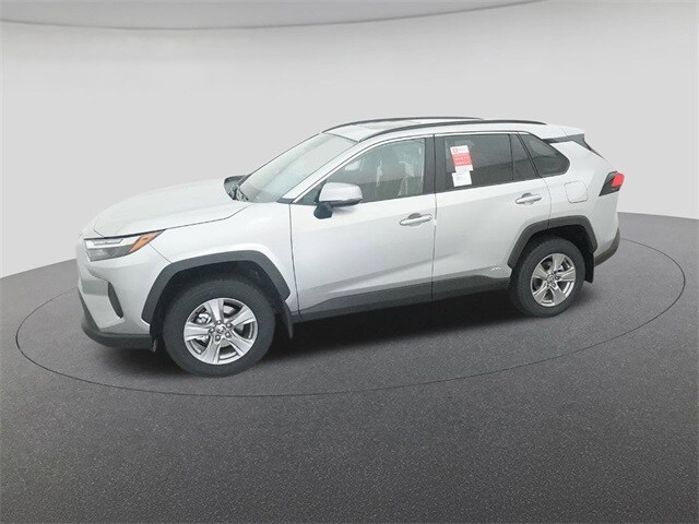 2025 Toyota RAV4 Hybrid XLE photo 2