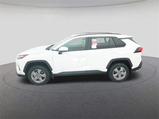 2025 Toyota RAV4 XLE photo 3