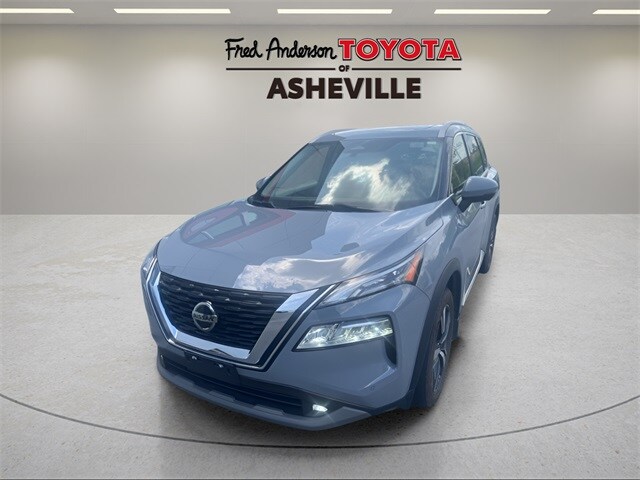 2021 Nissan Rogue SL photo 2