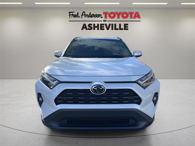 2024 Toyota RAV4 XLE Premium photo 2