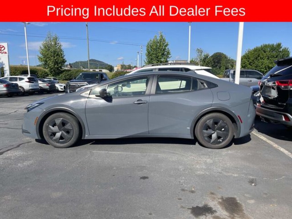 Used 2023 Toyota Prius LE Hatchback