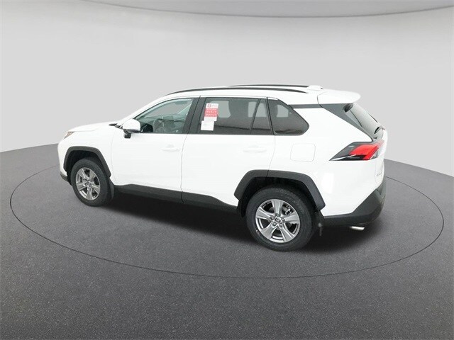 2025 Toyota RAV4 XLE photo 3