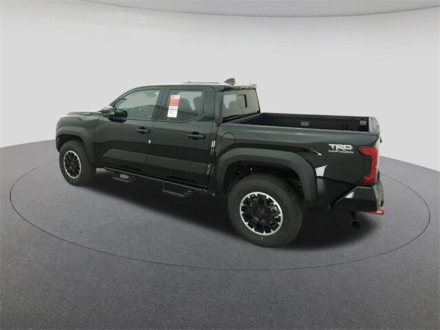 2025 Toyota Tacoma TRD Off-Road photo 4