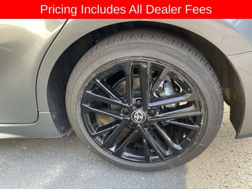 Used 2025 Toyota Camry SE Sedan