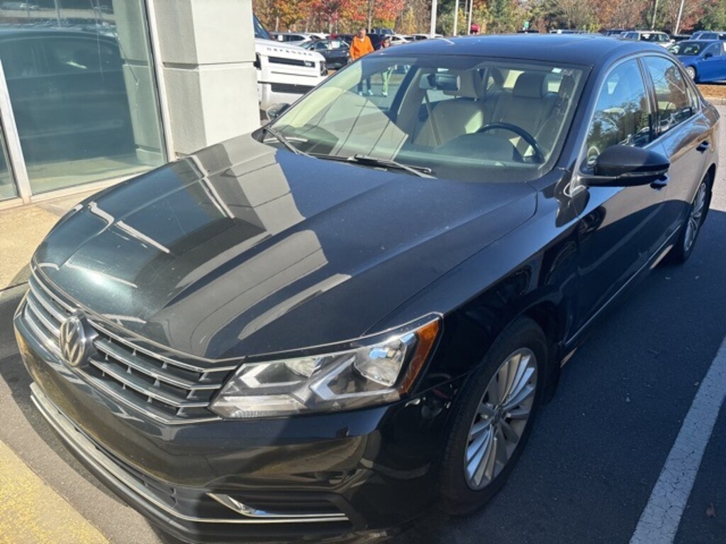Used 2016 Volkswagen Passat 1.8T SE Sedan