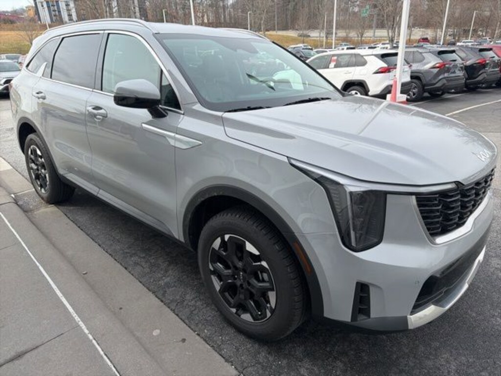 Used 2025 Kia Sorento S SUV