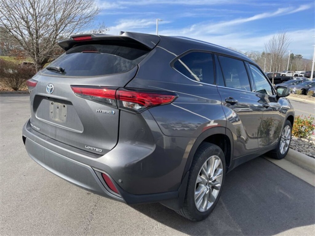 Used 2022 Toyota Highlander Hybrid Limited SUV