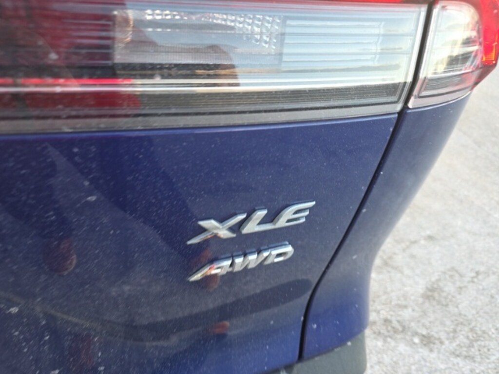 Used 2023 Toyota Corolla Cross XLE SUV