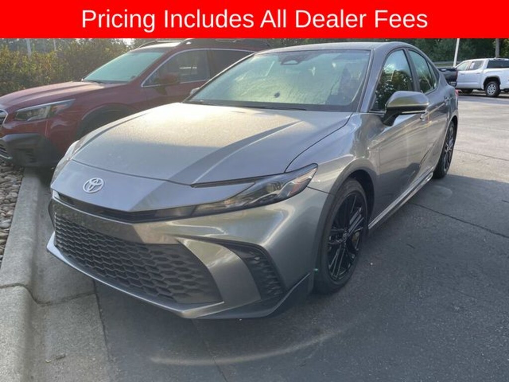 Used 2025 Toyota Camry SE Sedan