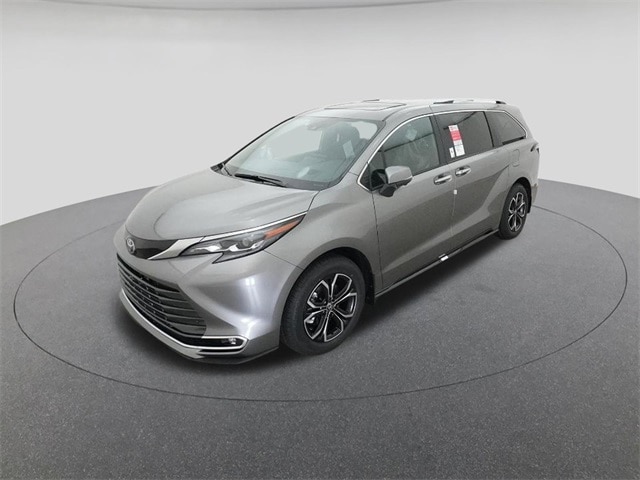 2026 Toyota Sienna Platinum's photo