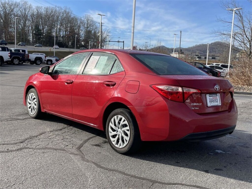Used 2018 Toyota Corolla LE Sedan