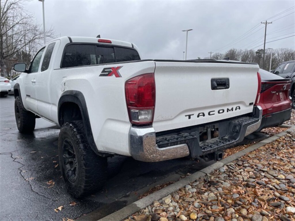 Used 2017 Toyota Tacoma SR5 Truck
