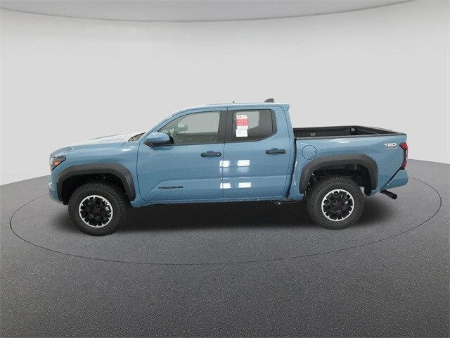 2026 Toyota Tacoma TRD Off-Road photo 3