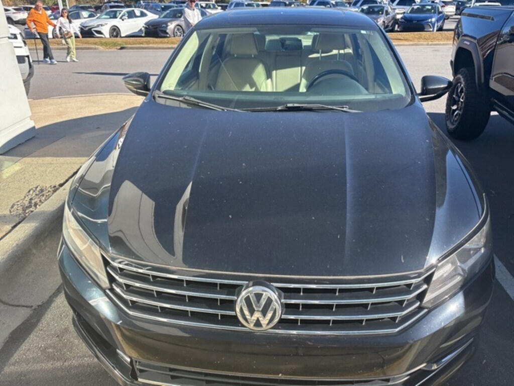 Used 2016 Volkswagen Passat 1.8T SE Sedan