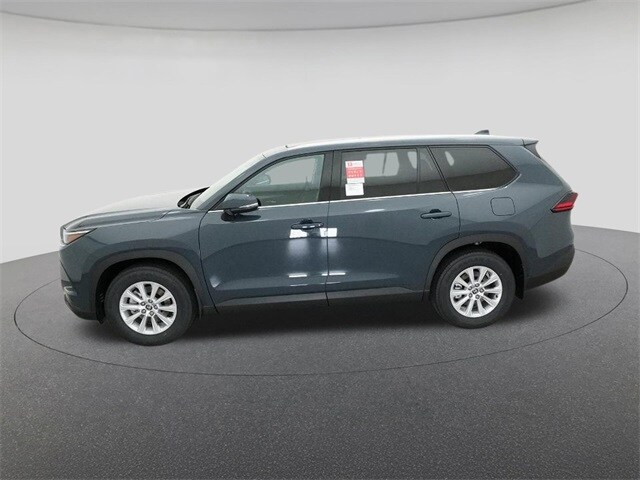2026 Toyota Highlander Hybrid XLE photo 3