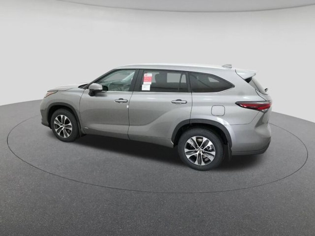 New 2026 Toyota Highlander Hybrid XLE SUV