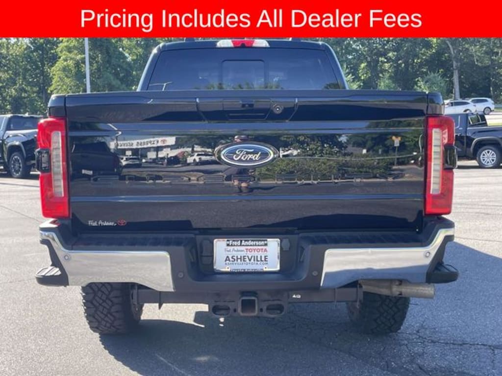 Used 2023 Ford F-350 Lariat Truck