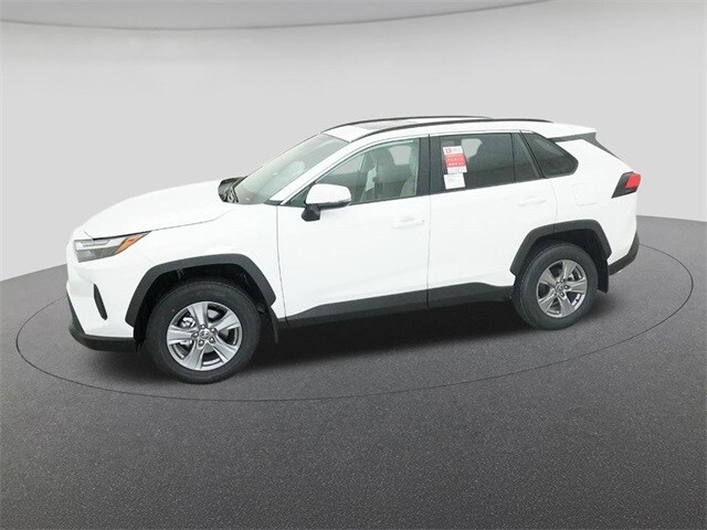 2025 Toyota RAV4 XLE photo 2