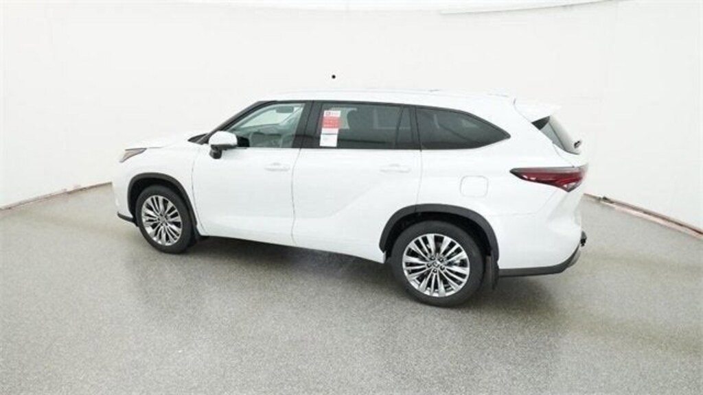 New 2026 Toyota Highlander Platinum SUV