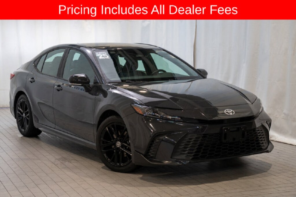 Used 2025 Toyota Camry SE Sedan