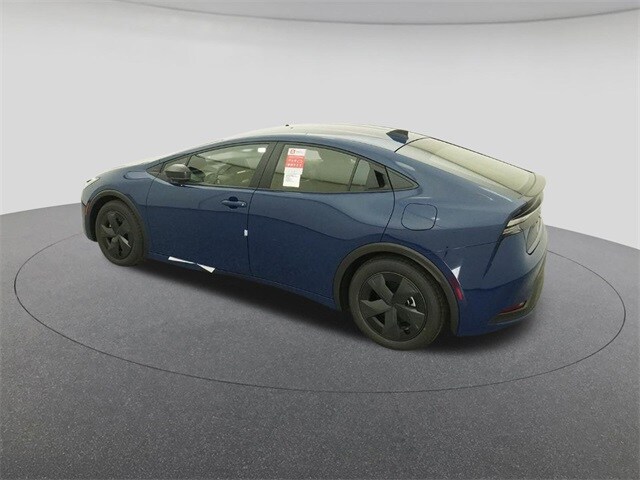 2026 Toyota Prius Plug-in Hybrid SE photo 4