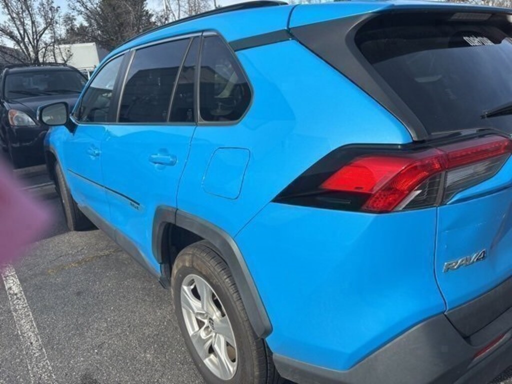Used 2020 Toyota RAV4 XLE SUV
