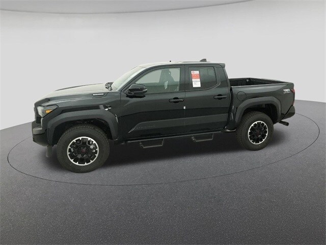 2025 Toyota Tacoma TRD Off-Road photo 2