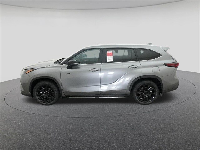 2026 Toyota Highlander Hybrid XLE photo 3