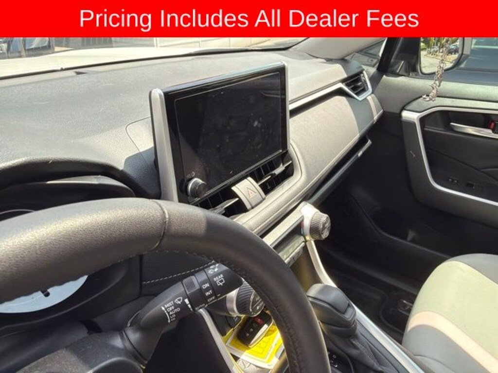 Used 2025 Toyota RAV4 Hybrid XLE SUV