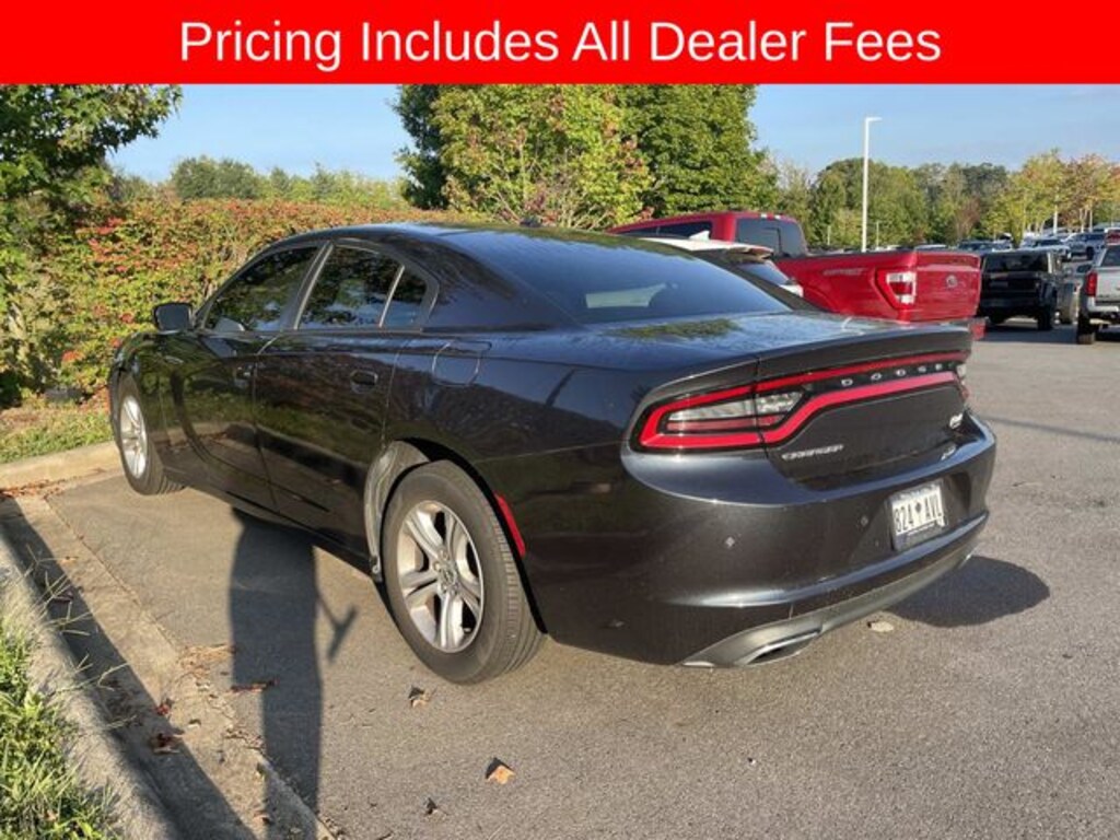 Used 2017 Dodge Charger SE Sedan