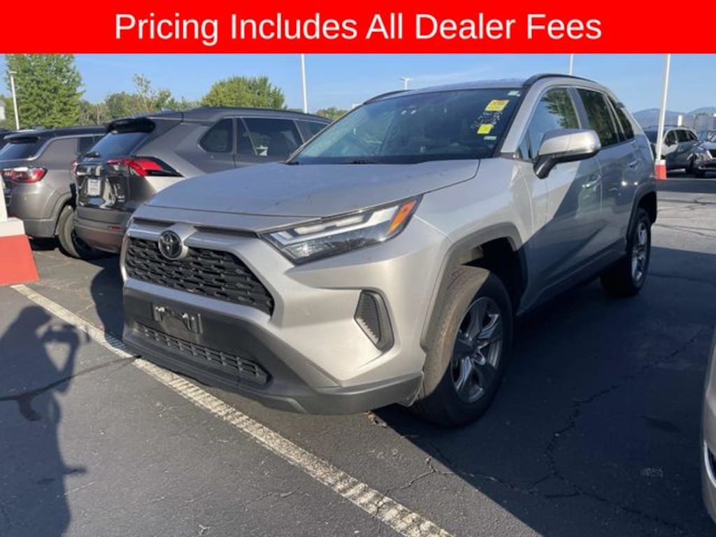 Used 2025 Toyota RAV4 XLE SUV