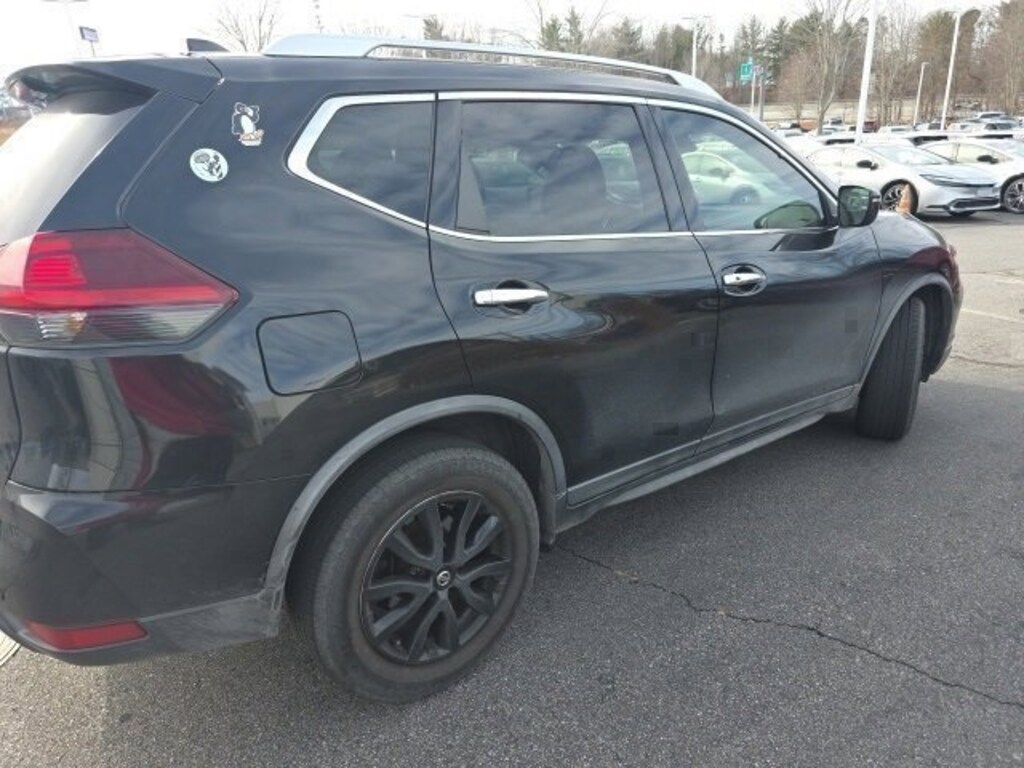 Used 2020 Nissan Rogue SV SUV