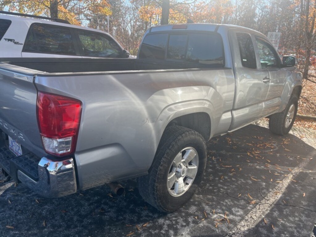 Used 2017 Toyota Tacoma SR5 Truck