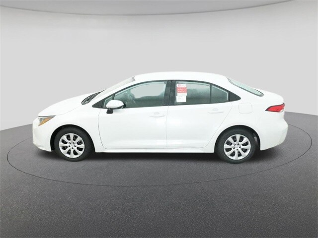 2026 Toyota Corolla LE photo 3