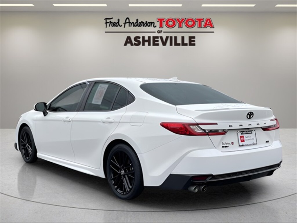 Certified 2025 Toyota Camry SE Sedan