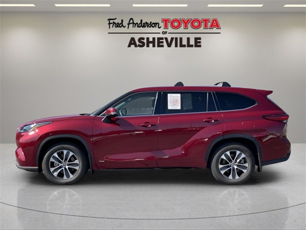 Used 2022 Toyota Highlander Hybrid XLE SUV