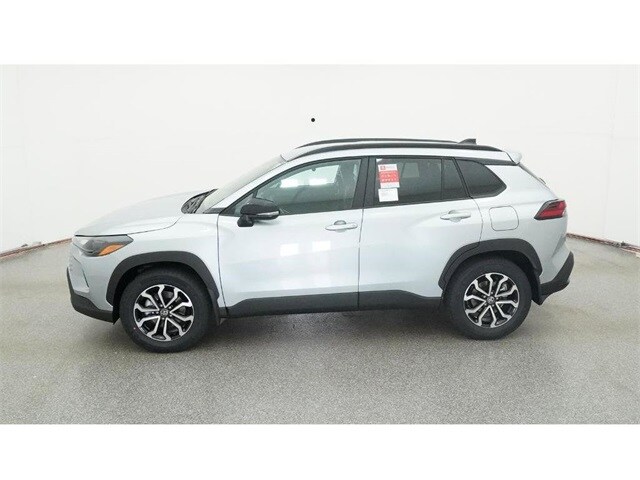 2026 Toyota Corolla Hybrid SE photo 2