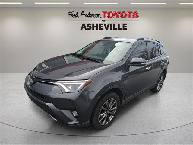 2018 Toyota RAV4 Limited photo 3