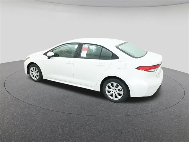 2026 Toyota Corolla LE photo 4