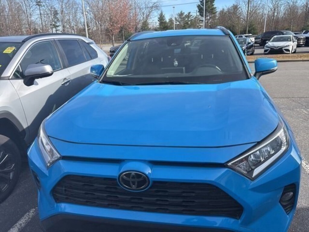 Used 2020 Toyota RAV4 XLE SUV