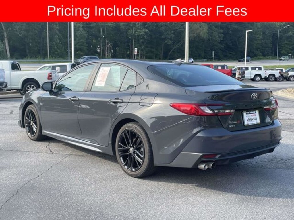 Used 2025 Toyota Camry SE Sedan