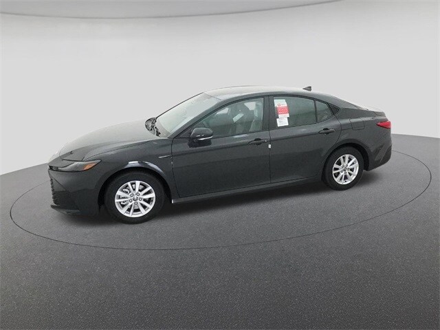 2026 Toyota Camry LE photo 2