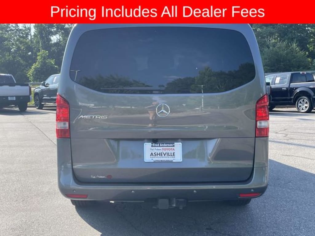 Used 2023 Mercedes-Benz Metris Passenger Minivan/Van