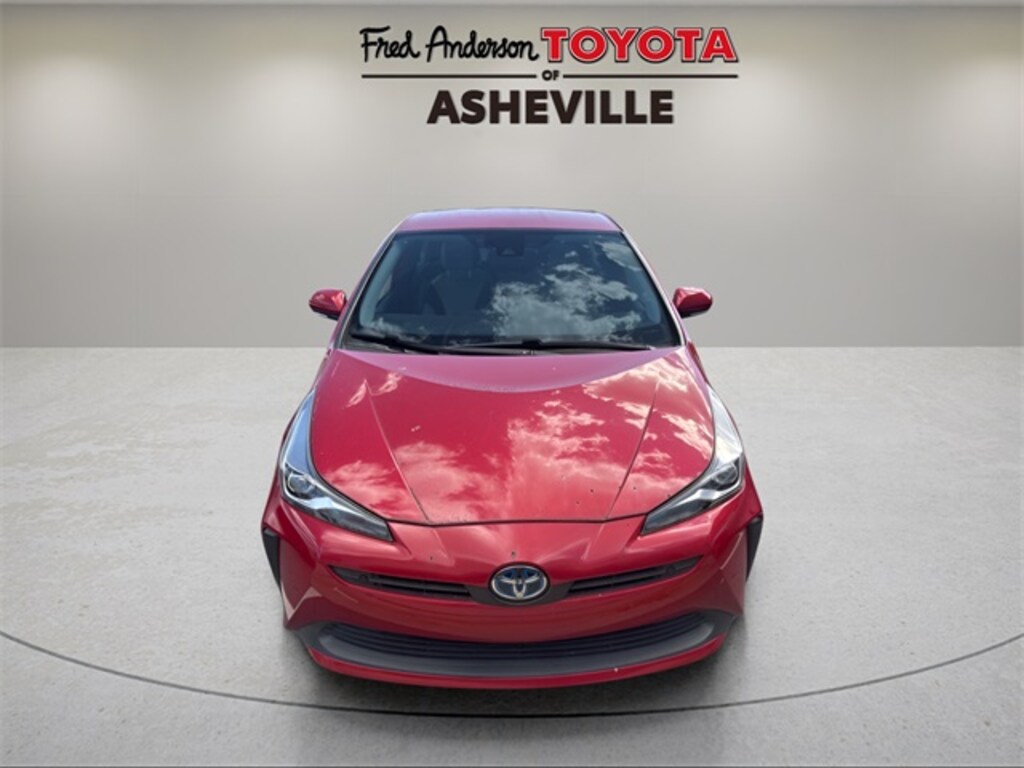 Used 2019 Toyota Prius L Hatchback