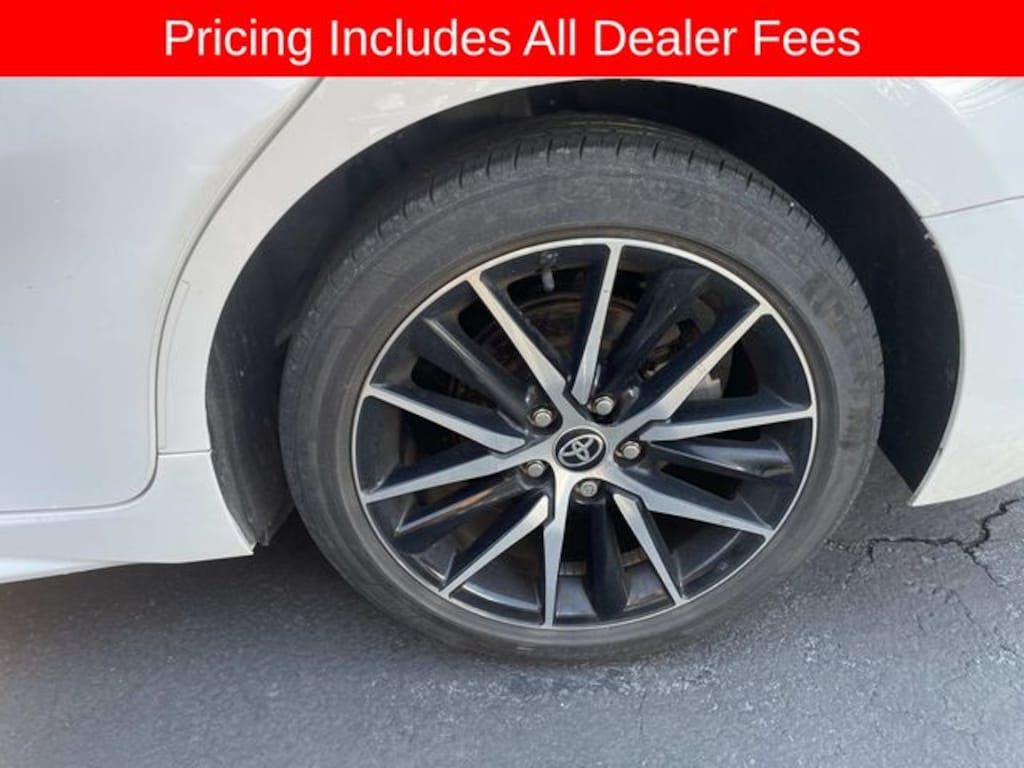 Used 2024 Toyota Camry SE Sedan