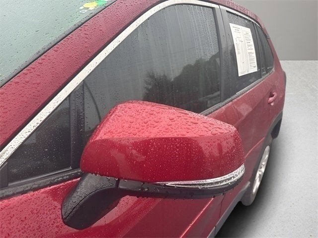 2023 Toyota RAV4 LE photo 4