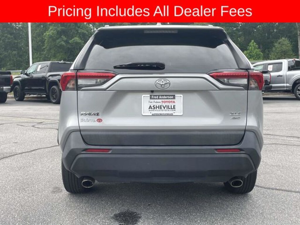 Used 2020 Toyota RAV4 XLE SUV